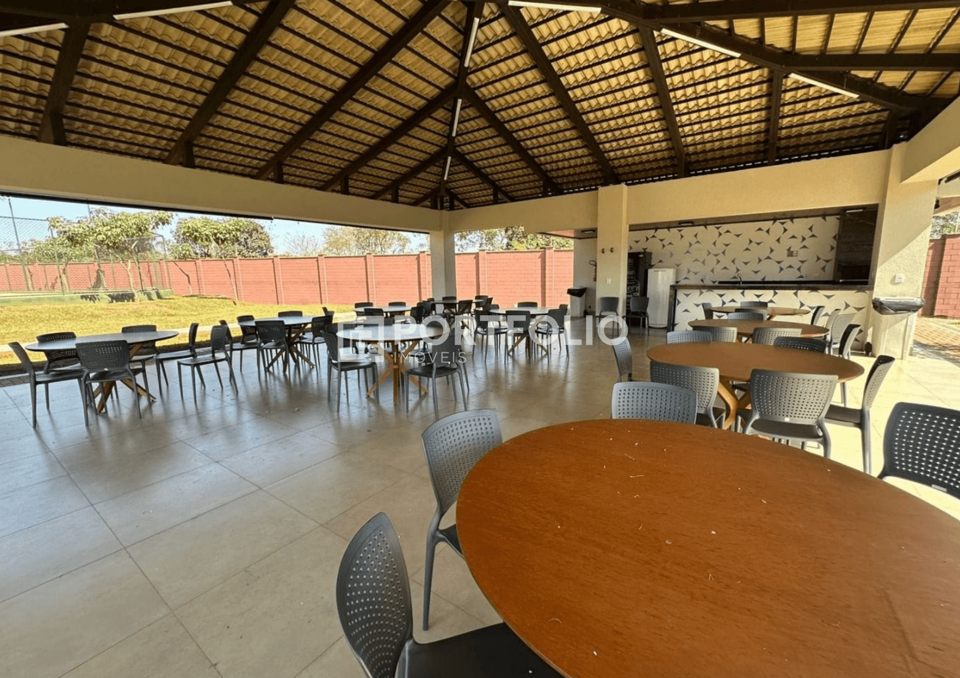 Terreno à venda com 283 m² no Jardins Capri, Senador Canedo, GO