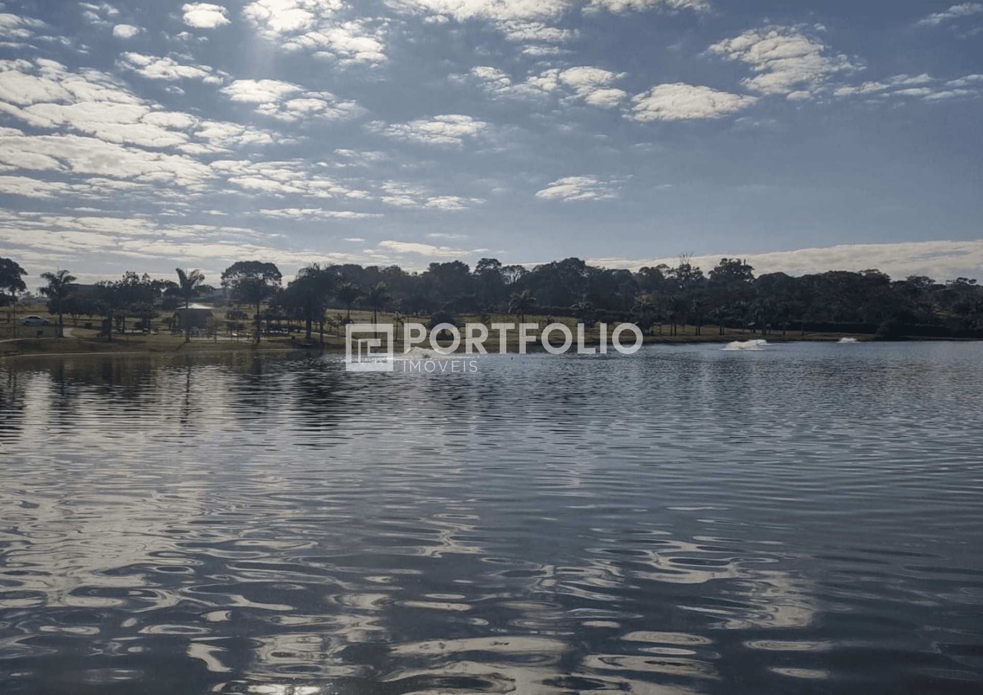 Terreno à venda, 1500 m² por R$ 270.000 - Residencial Nova Canaã - Trindade/Goiás