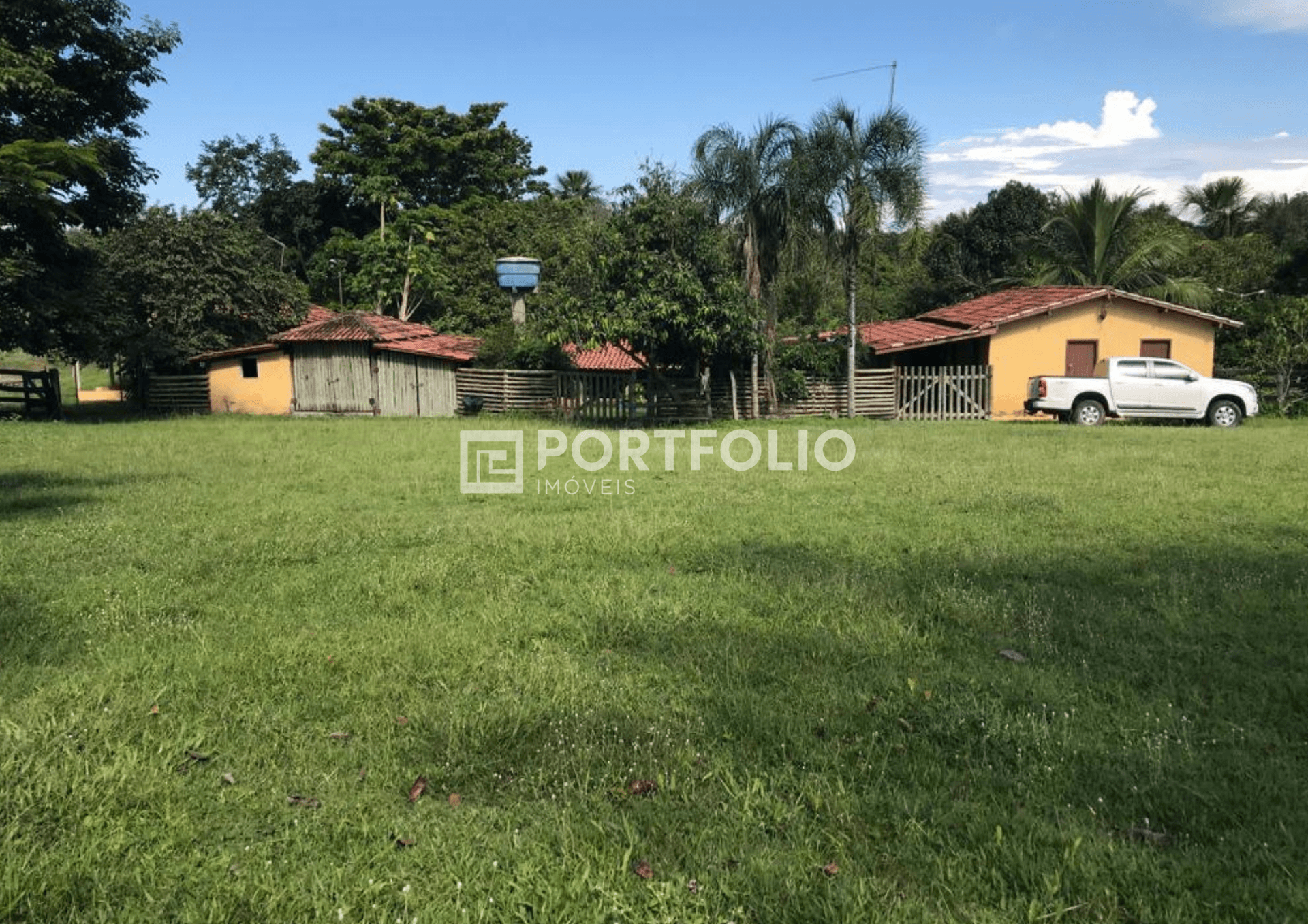 Fazenda à venda com 23 alqueires em Águas de São João, Goiás