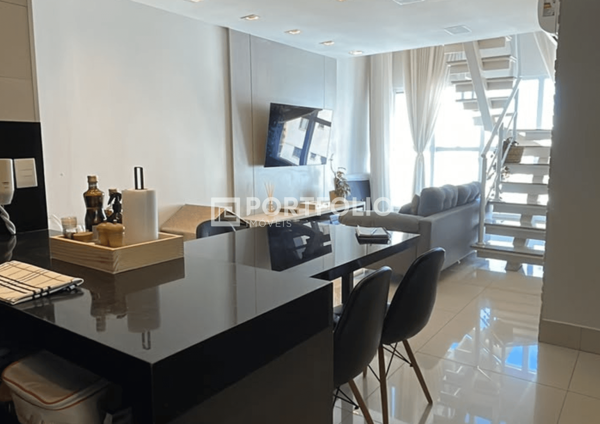 Apartamento Duplex à venda com 2 quartos/ 1 suíte no Setor Oeste, Goiânia, GO