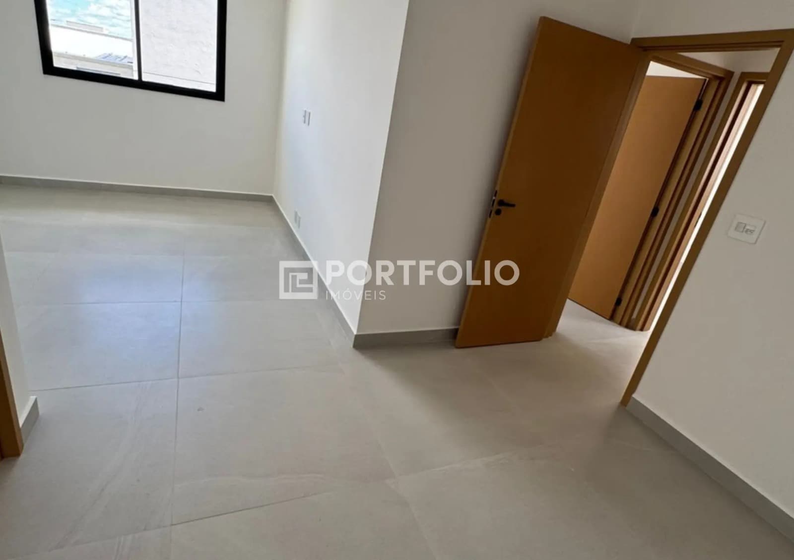 Sobrado à venda com 2 suítes no Jardins Cannes, Aparecida de Goiânia, GO
