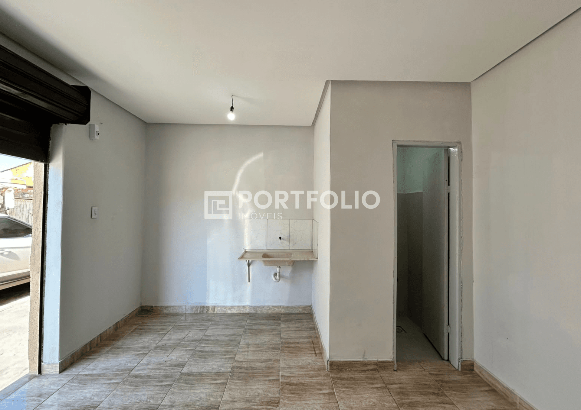 Sala comercial com 28m²