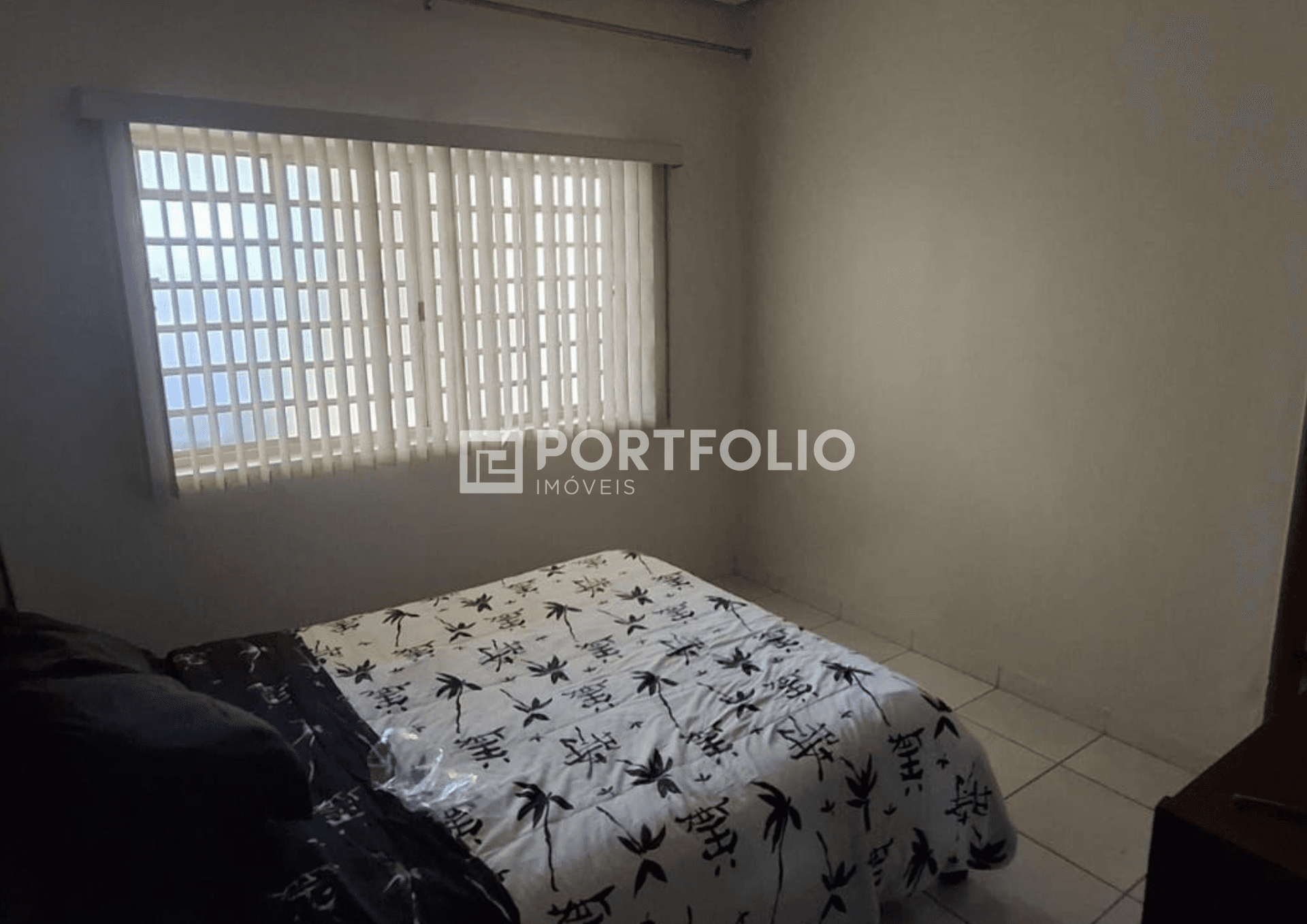 Sobrado à venda com 5 quartos sendo 2 suítes no Setor Aeroporto, Goiânia