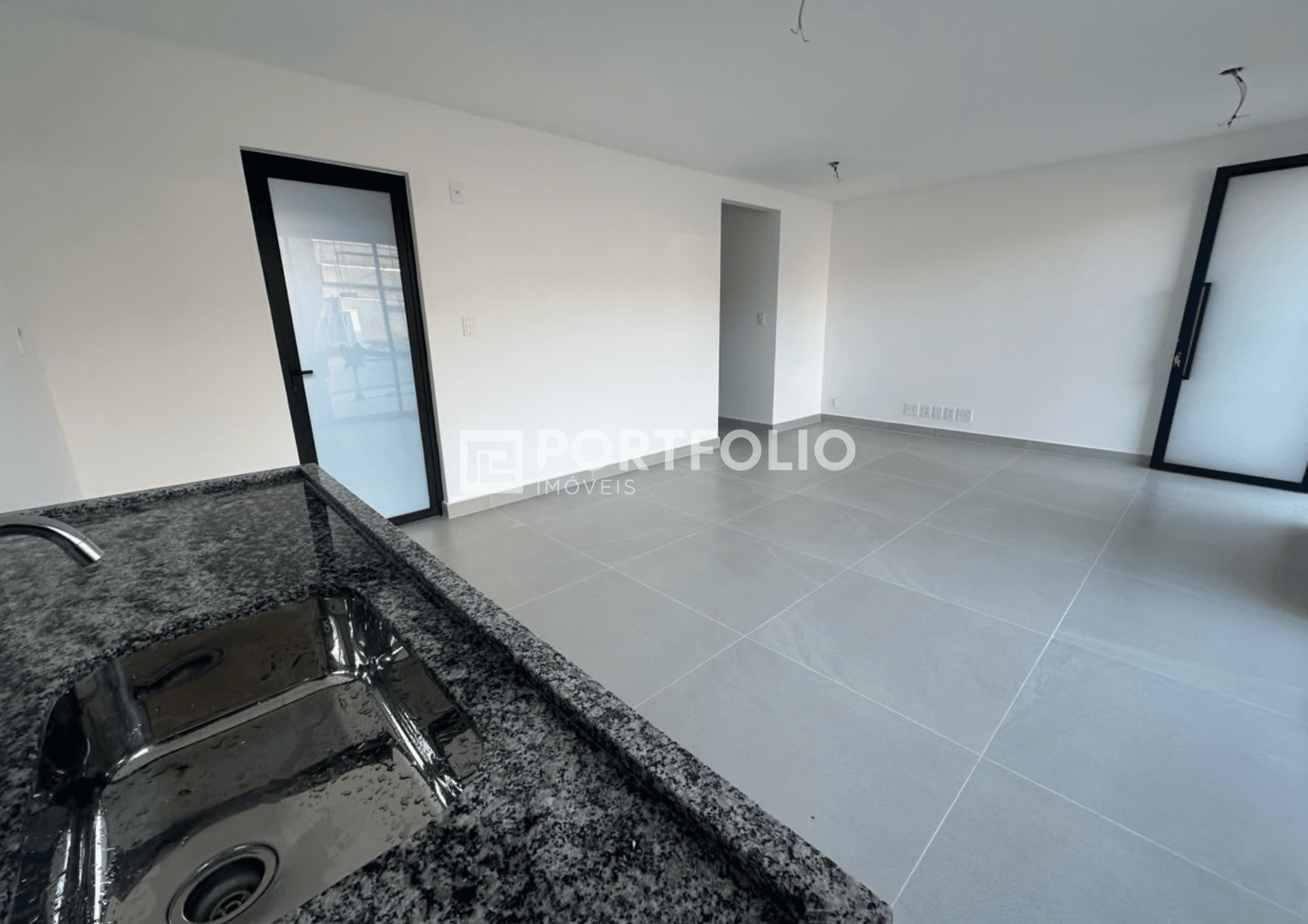 Casa à venda com 3 quartos e 1 suíte, 215m² no Jardins Cannes - Aparecida de Goiânia