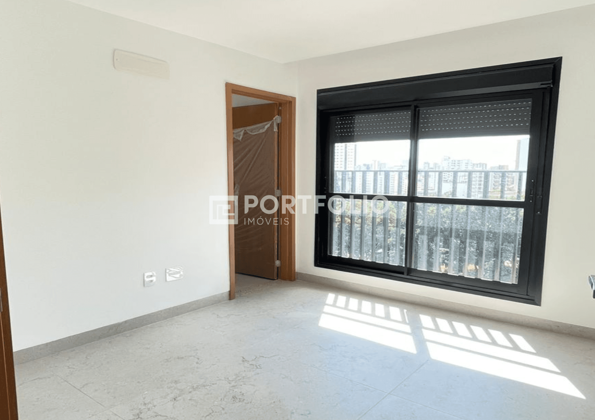 Apartamento alto padrão com 3 quartos no Setor Oeste, Goiânia