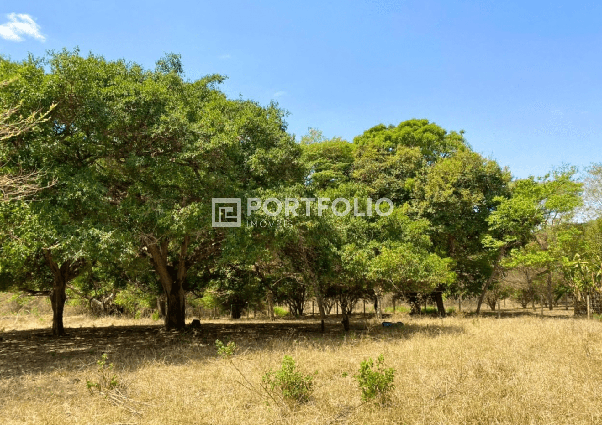 Chácara à venda com 27.000m² em Bela Vista de Goiás, GO