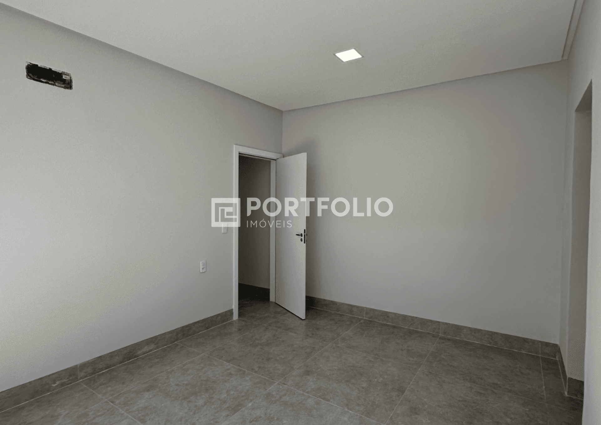 Casa à venda com 3 quartos/ 3 suítes no Jardins Porto, Senador Canedo, GO