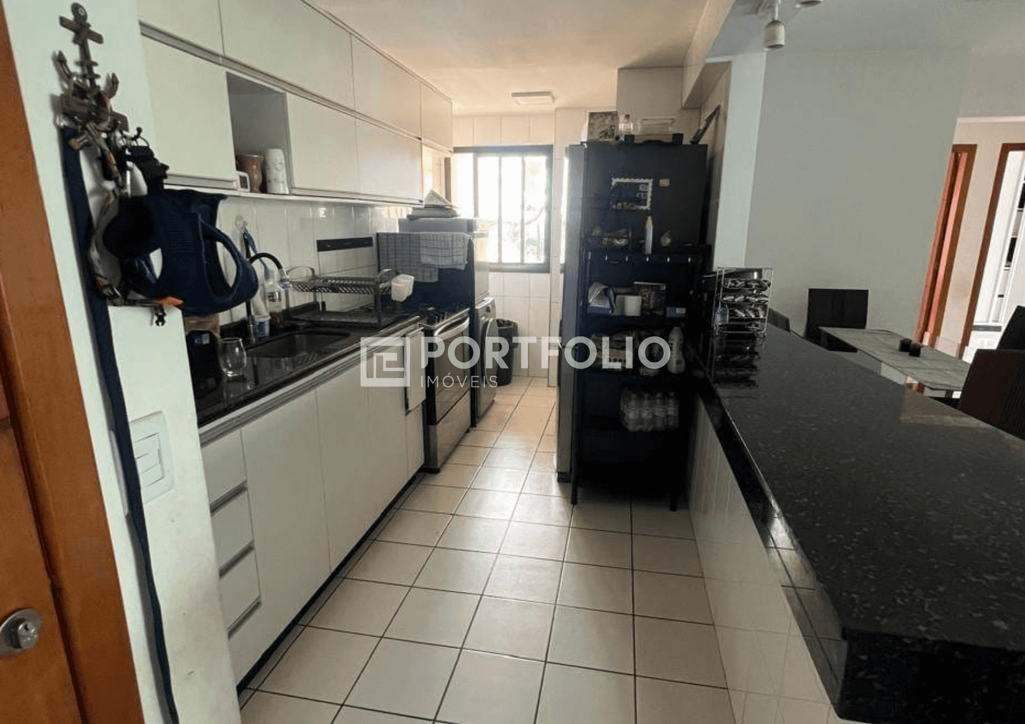 Apartamento à venda no Setor Bueno com 82m², 2 vagas paralelas, Goiânia
