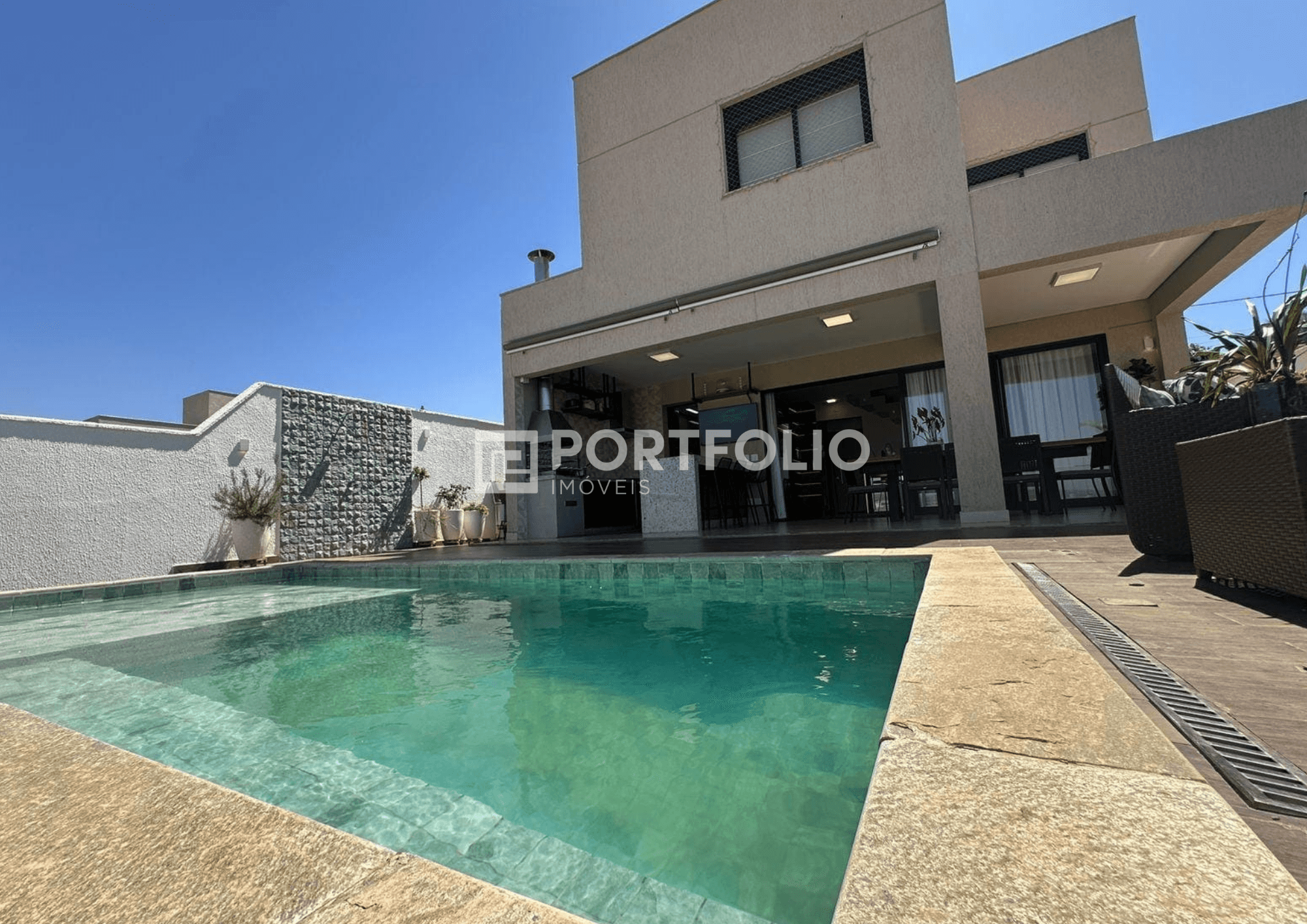 Sobrado à venda, Jardins Nápoles, Senador Canedo, GO