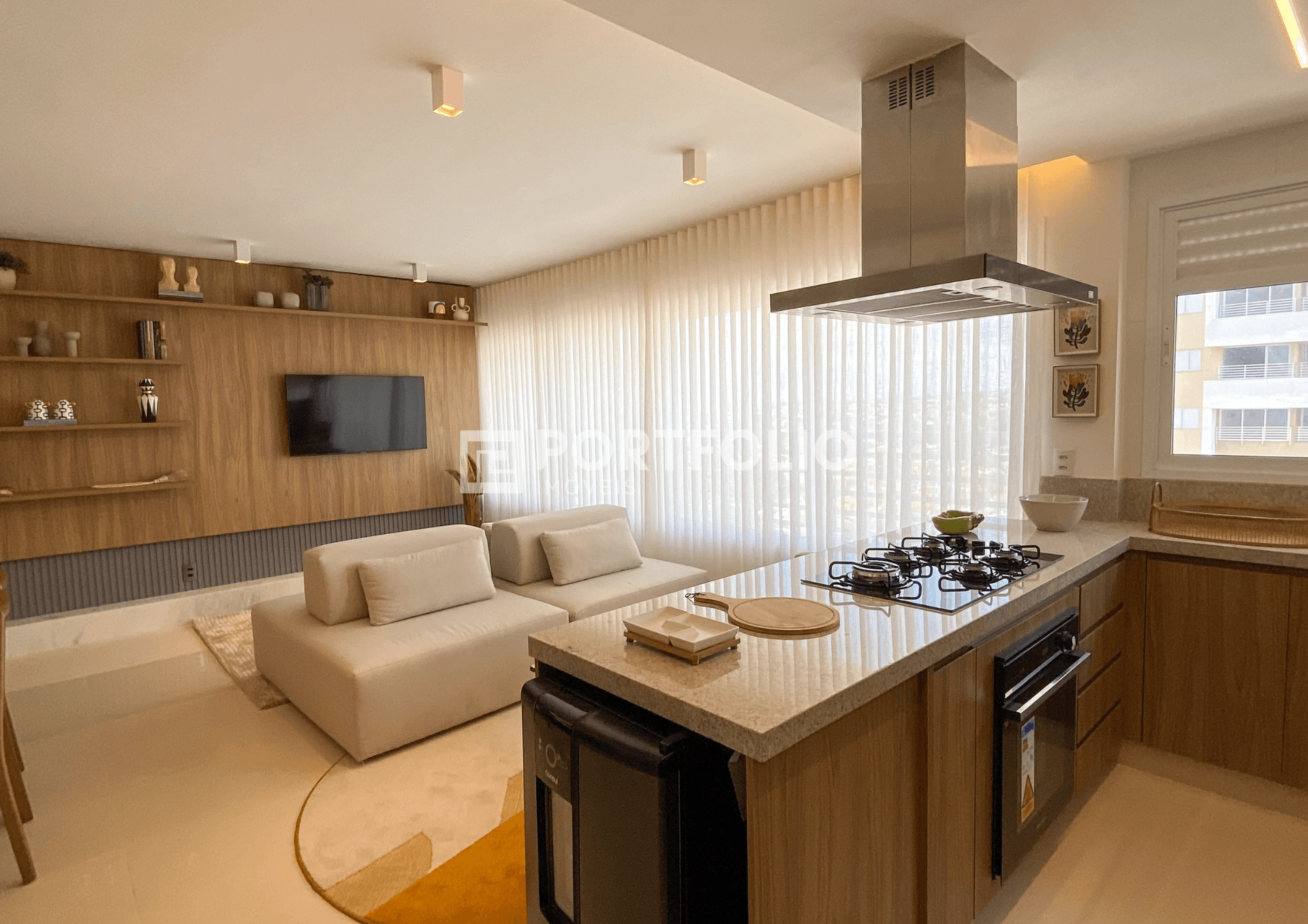 Apartamento 3 suítes no Up Town Home, Jd Europa Goiânia.