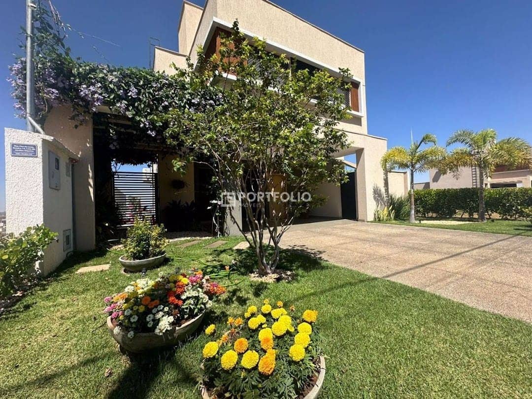 Sobrado Residencial à venda, Jardins Nápoles, Senador Canedo - SO0517.