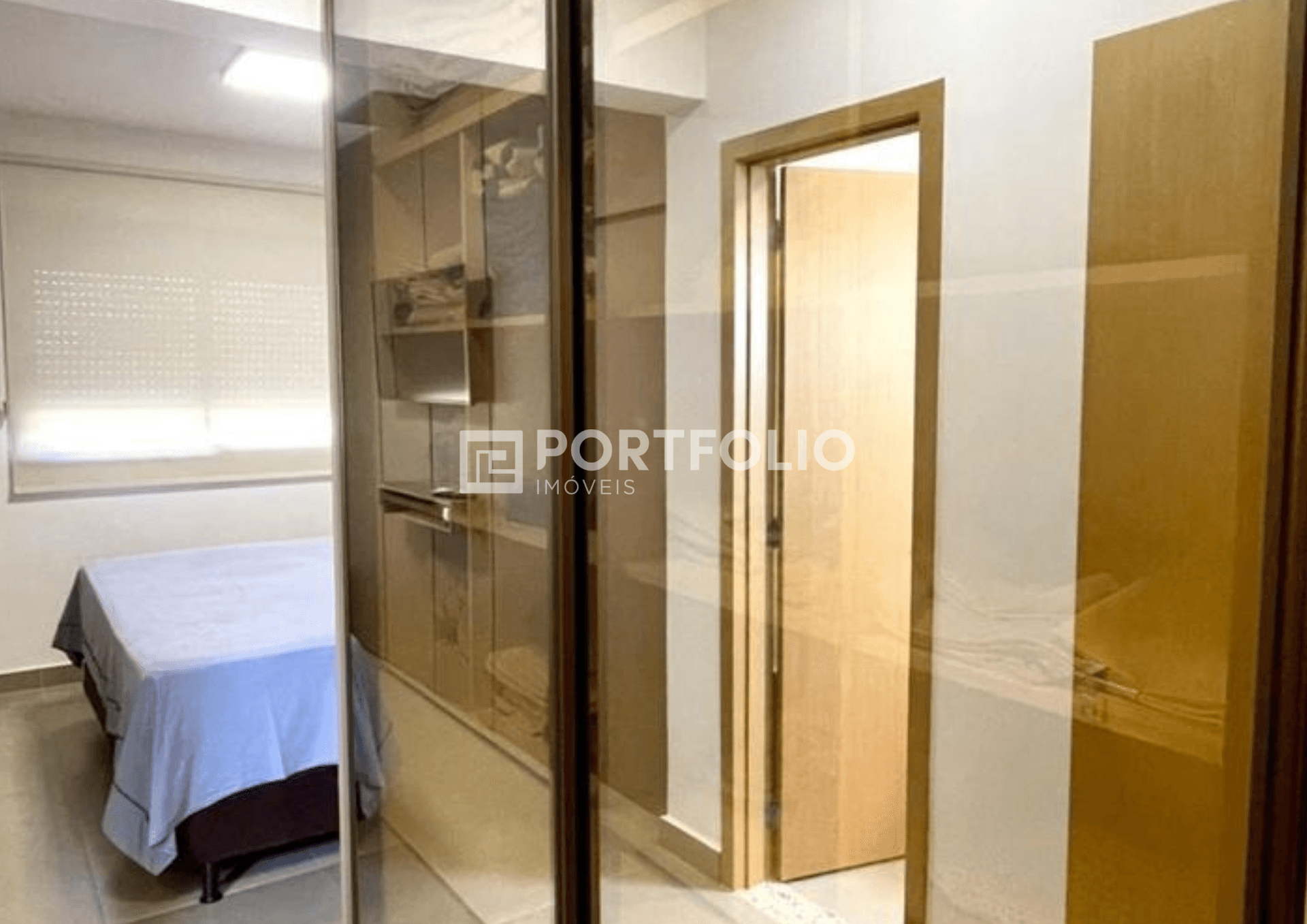 Sobrado mobiliado à venda com 3 quartos/ 3 suítes no Jardins Capri, Senador Canedo, GO
