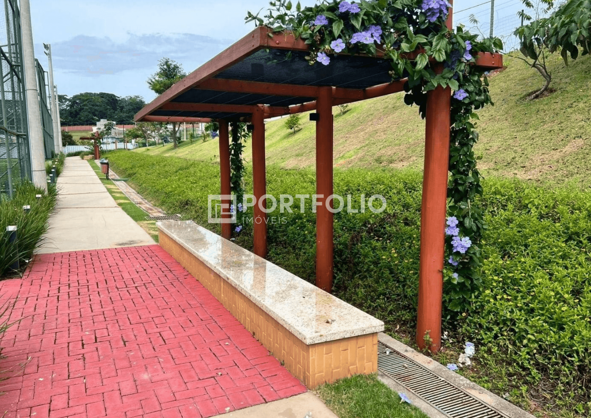 Lote à venda no Jardins Nápoles com 364,66m², Condomínio fechado, Goiânia