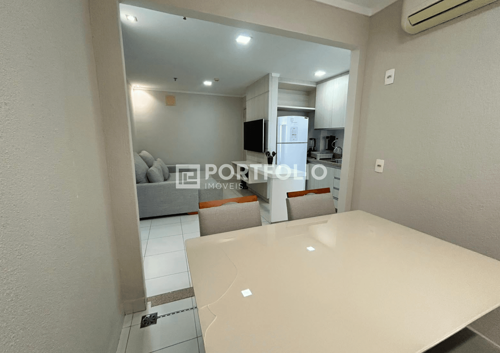 Flat mobiliado para locação com 2 quartos no Metropolitan, Jd Goiás, Goiânia