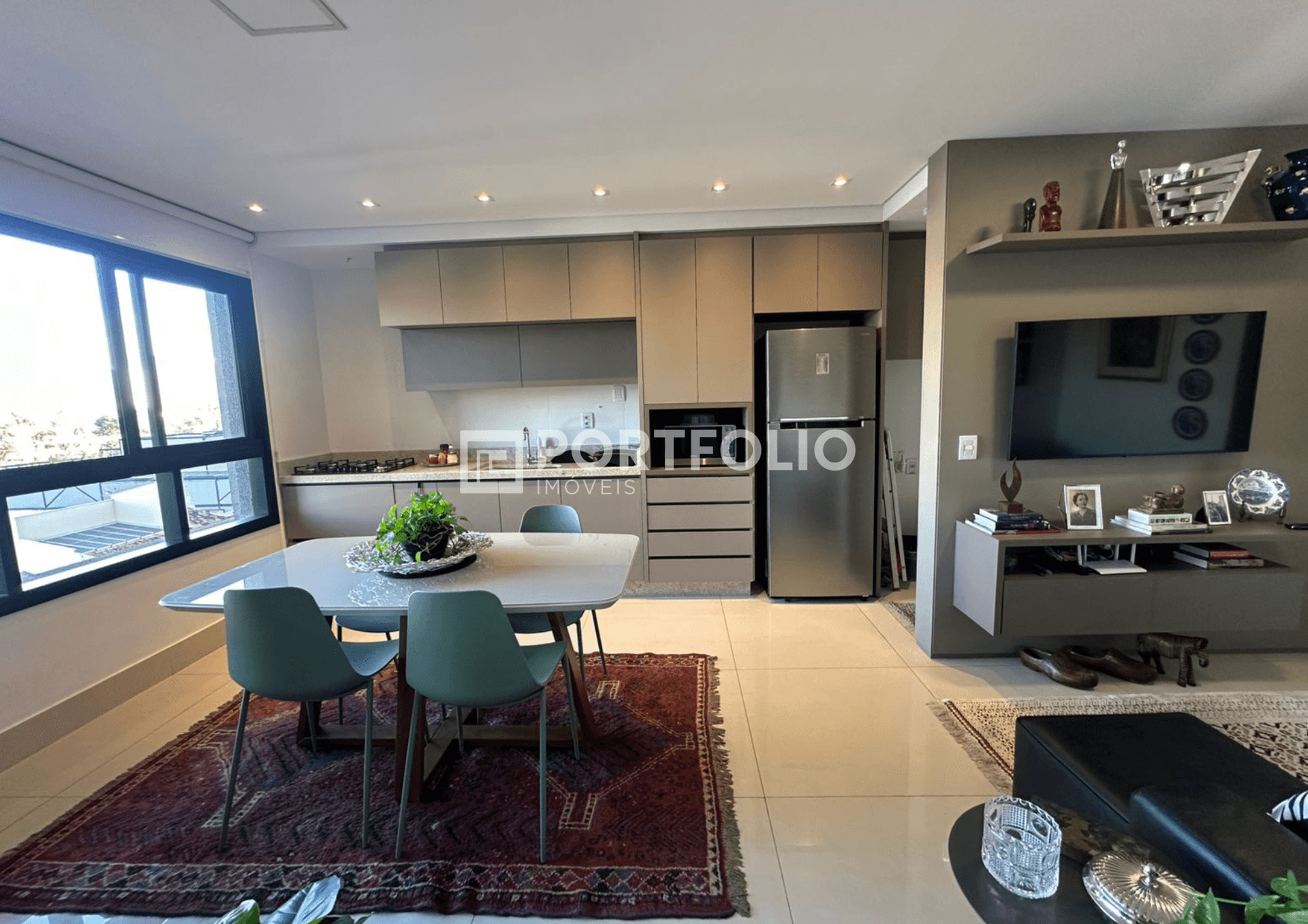 Apartamento mobiliado para locação no Spot Marista, Setor Marista, Goiânia.