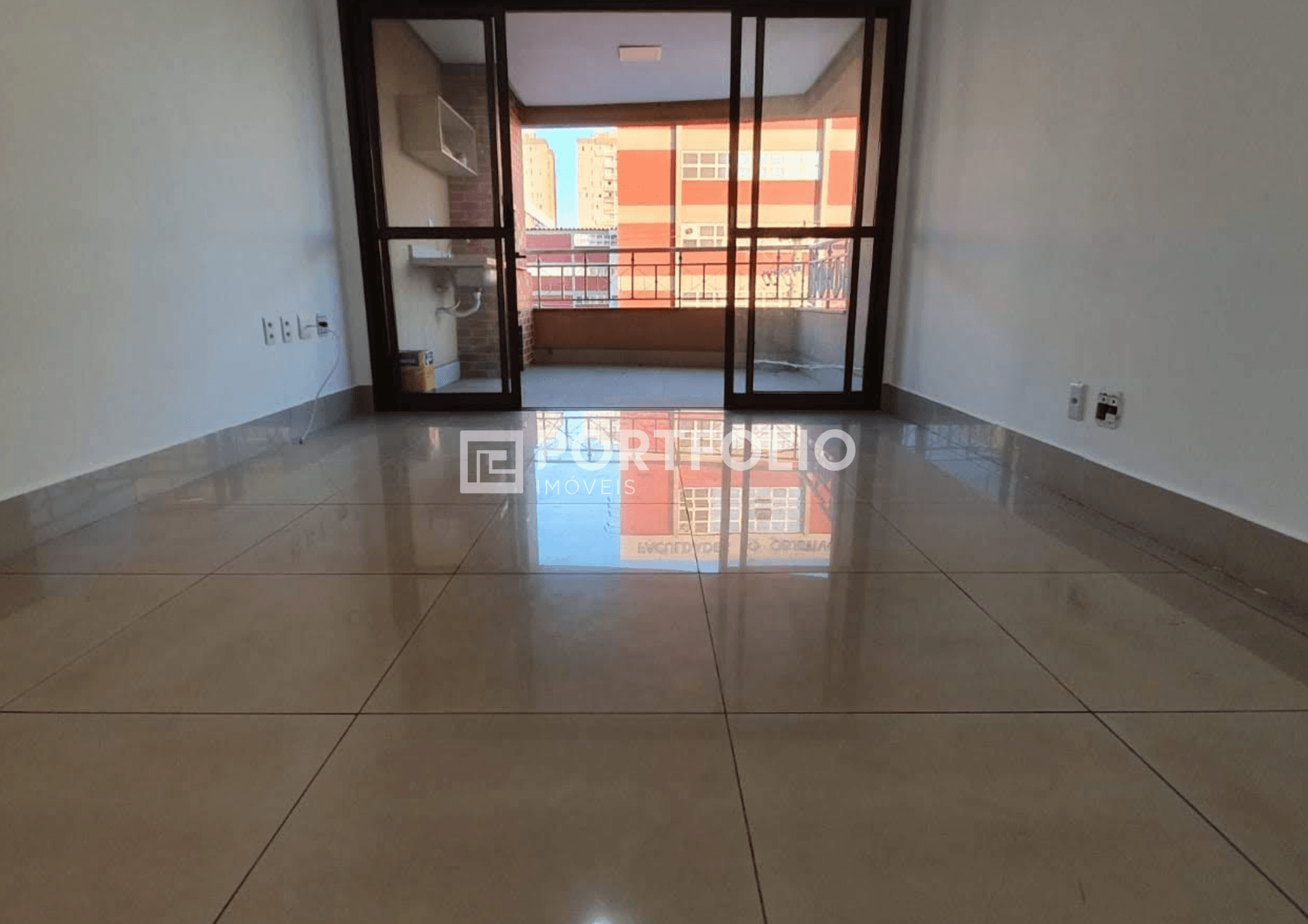 Apartamento locação com 3 quartos sendo 1 suíte no Setor Bueno, Goiânia