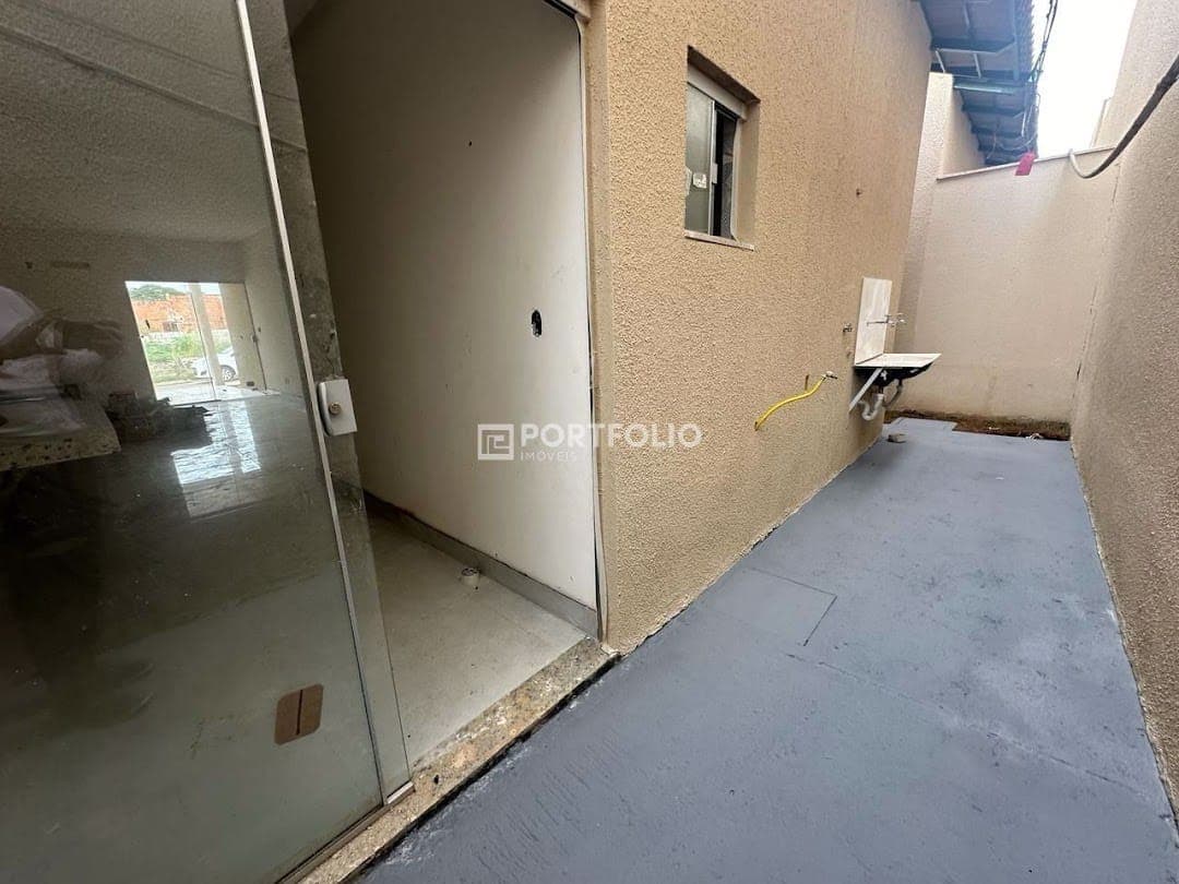 Casa Residencial à venda com 3 quartos, Jardim Balneário Meia Ponte, Goiânia