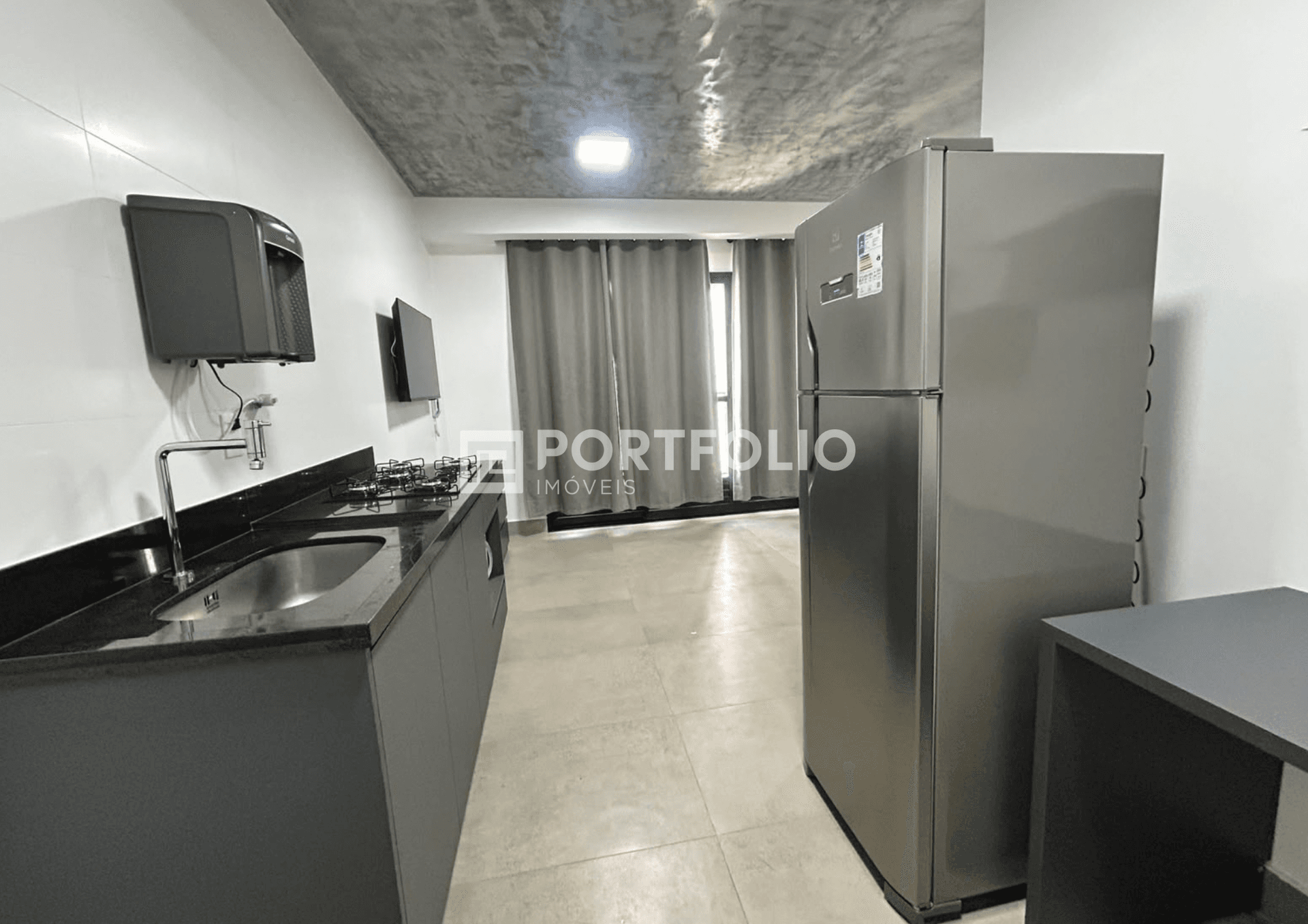 Flat com 1 quarto mobiliado e com ar condicionado no Setor Oeste, Goiânia, GO