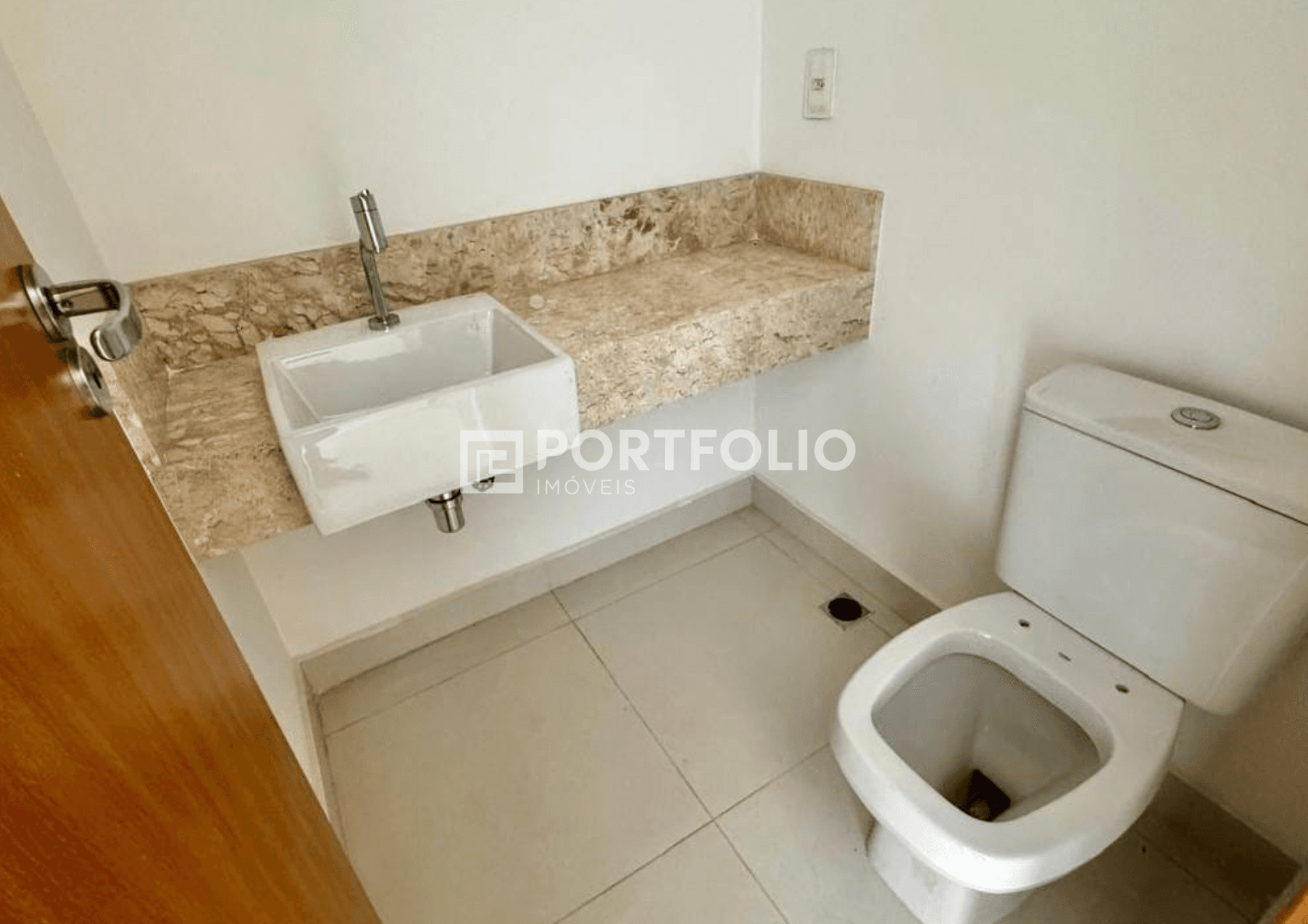 Apartamento à venda com 3 quartos/ 3 suítes no Setor Coimbra, Goiânia, GO