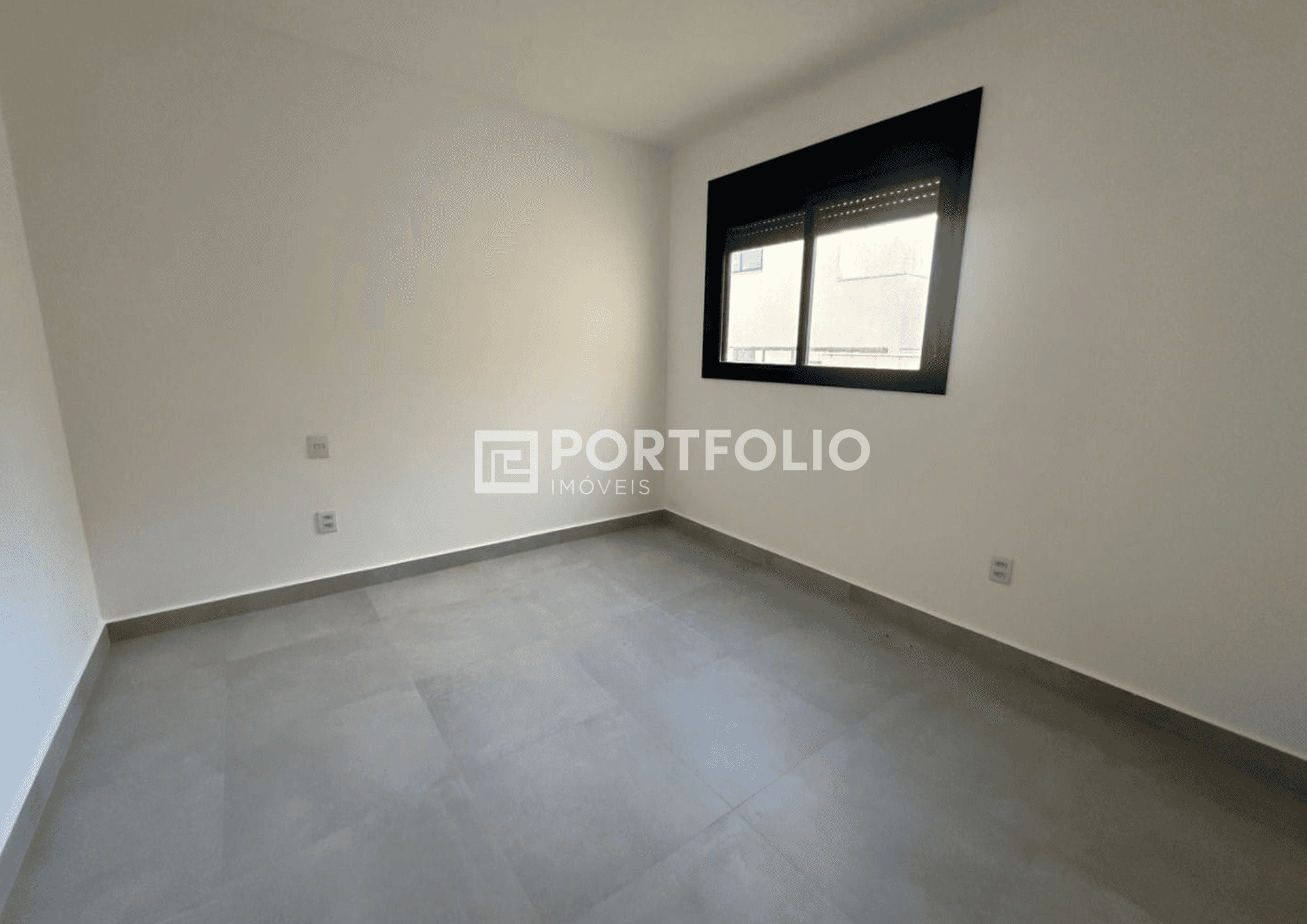 Sobrado com 4 dormitórios à venda, 181 m² por R$ 1.122.000,00 - Conjunto Residencial Storil - Aparecida de Goiânia/GO
