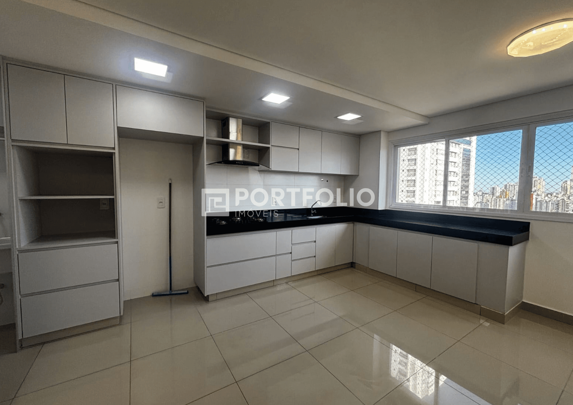 Apartamento à venda com 2 suítes planas no Setor Marista, Goiânia, GO