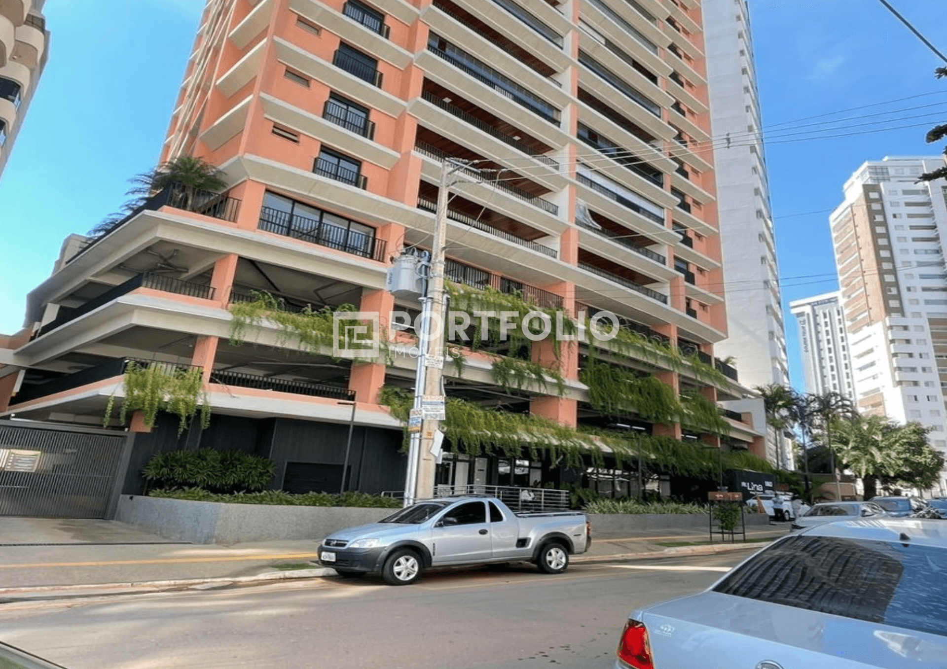 Apartamento alto padrão com 3 quartos no Setor Oeste, Goiânia
