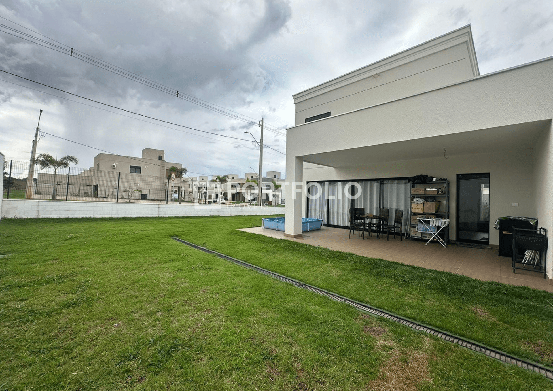 Sobrado à venda 3 quartos no Residencial Jardins Lyon, Aparecida de Goiânia