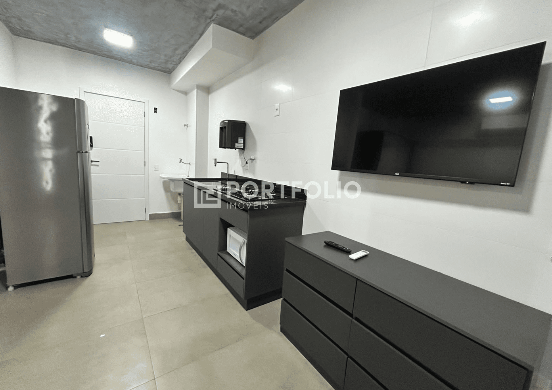 Flat com 1 quarto mobiliado e com ar condicionado no Setor Oeste, Goiânia, GO