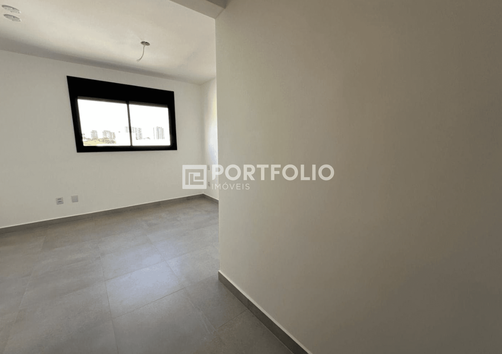 Sobrado com 4 dormitórios à venda, 181 m² por R$ 1.223.000,00 - Conjunto Residencial Storil - Aparecida de Goiânia/GO