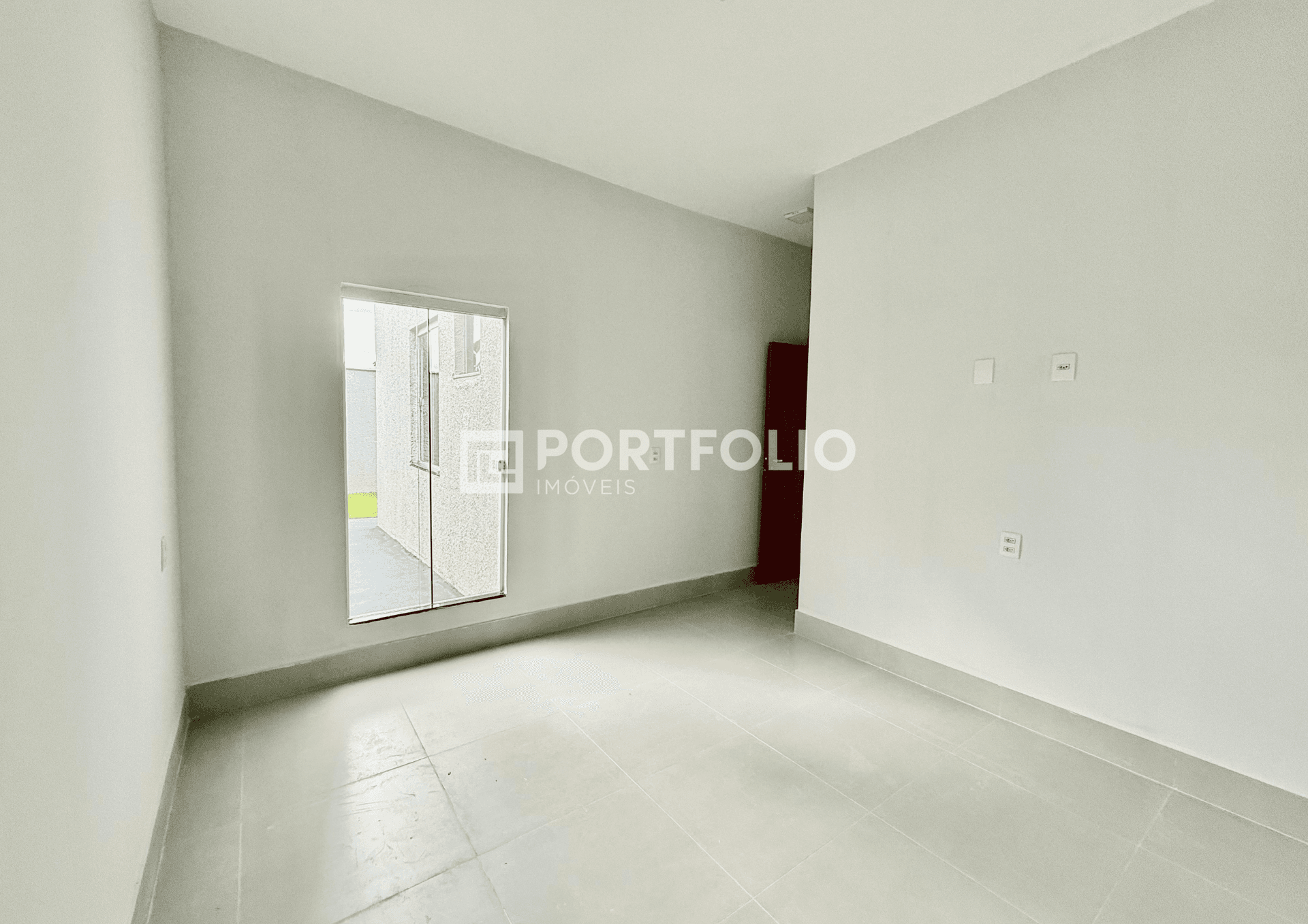 Casa à venda com 2 quartos, Jardim Veneza, Aparecida de Goiânia.