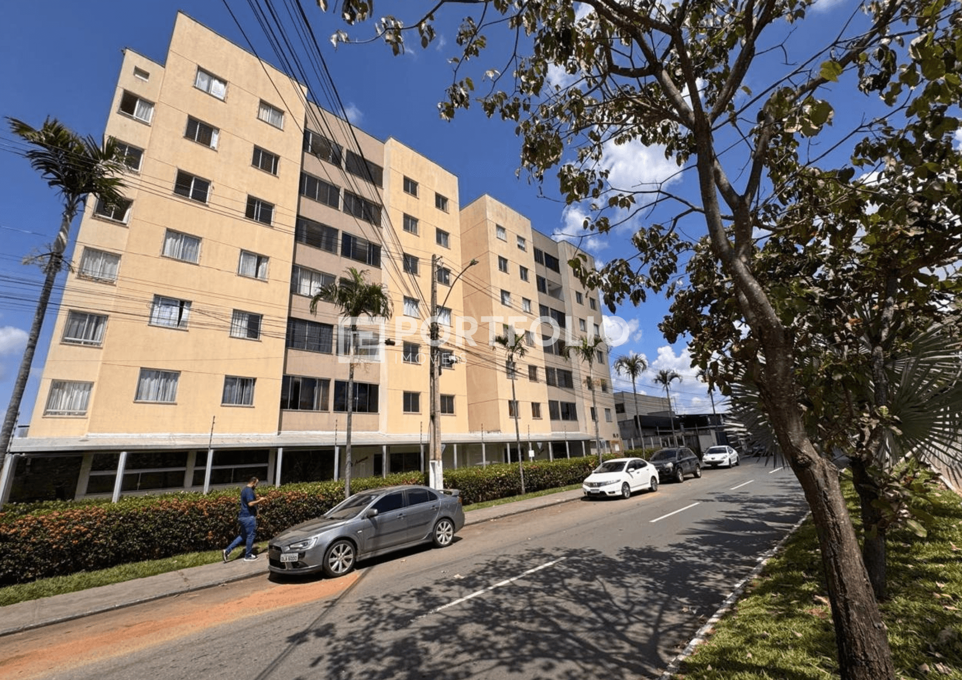 Apartamento a venda tem 74,84 m² com 3 quartos em Jardim Luz - Aparecida de Goiânia - GO