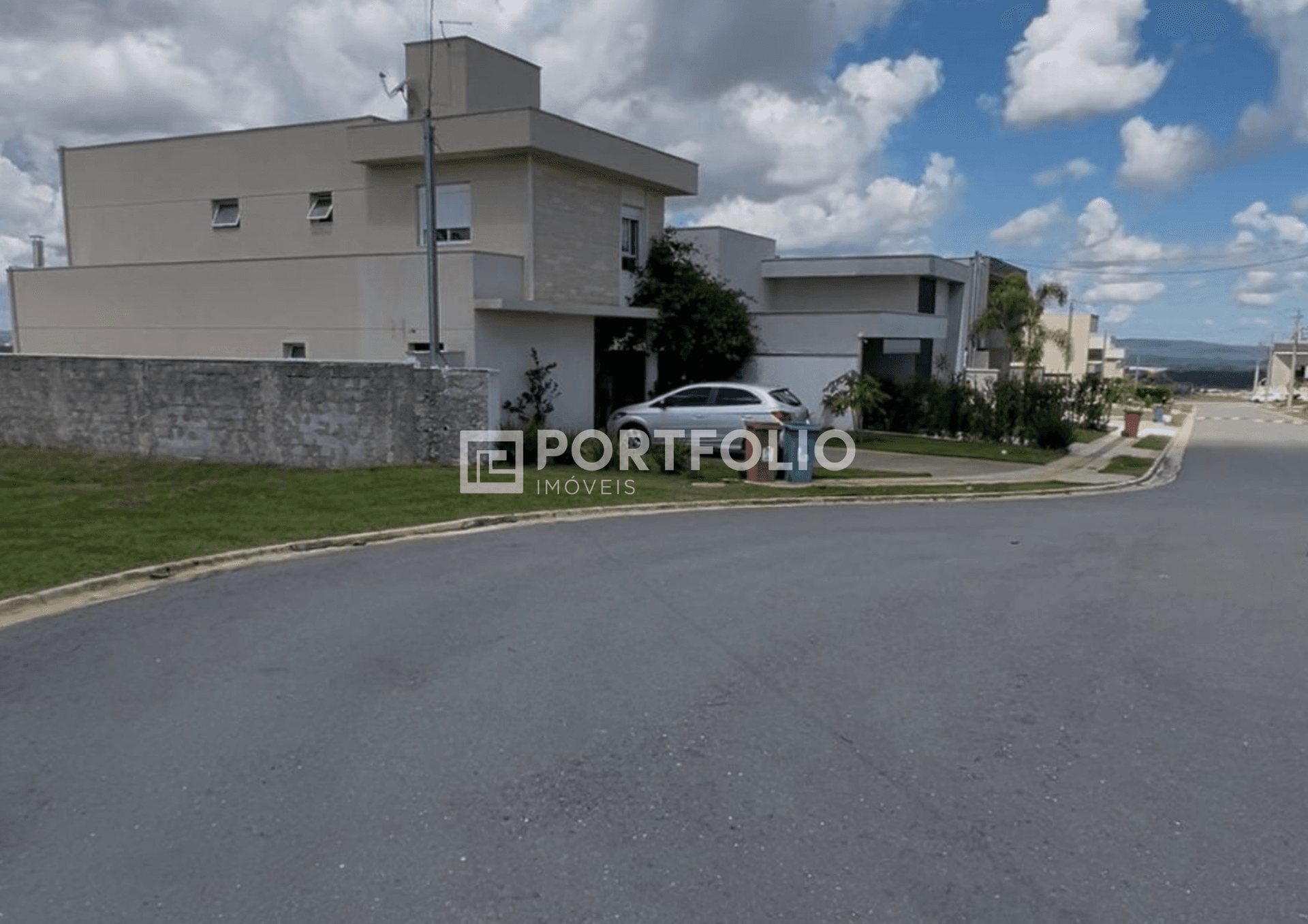 Lote a venda possui 428 m² em Jardins Nápoles - Senador Canedo - GO