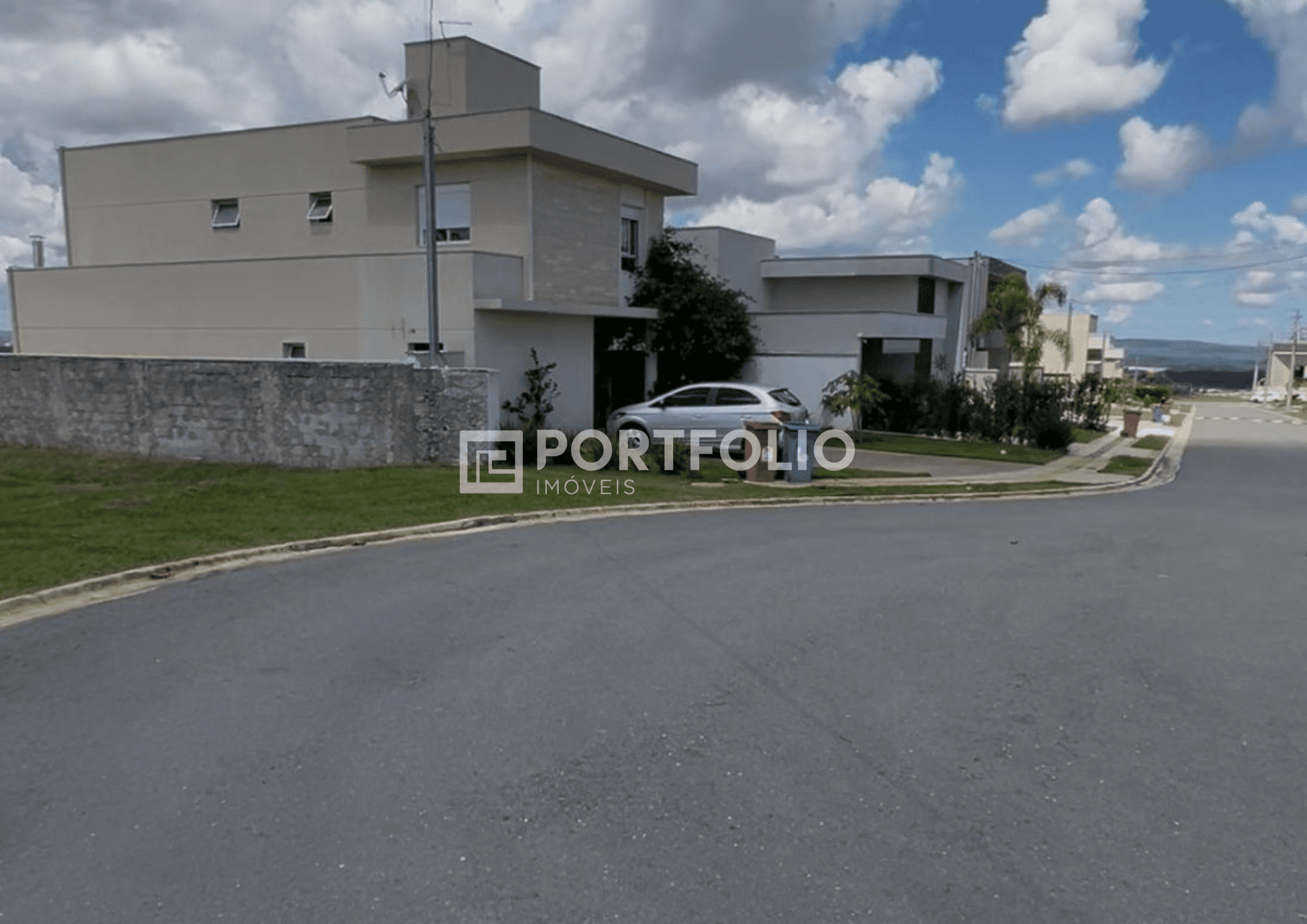 Lote a venda possui 428 m² em Jardins Nápoles - Senador Canedo - GO